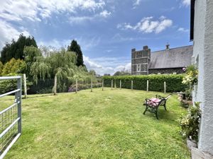 Photo 33- click for photo gallery